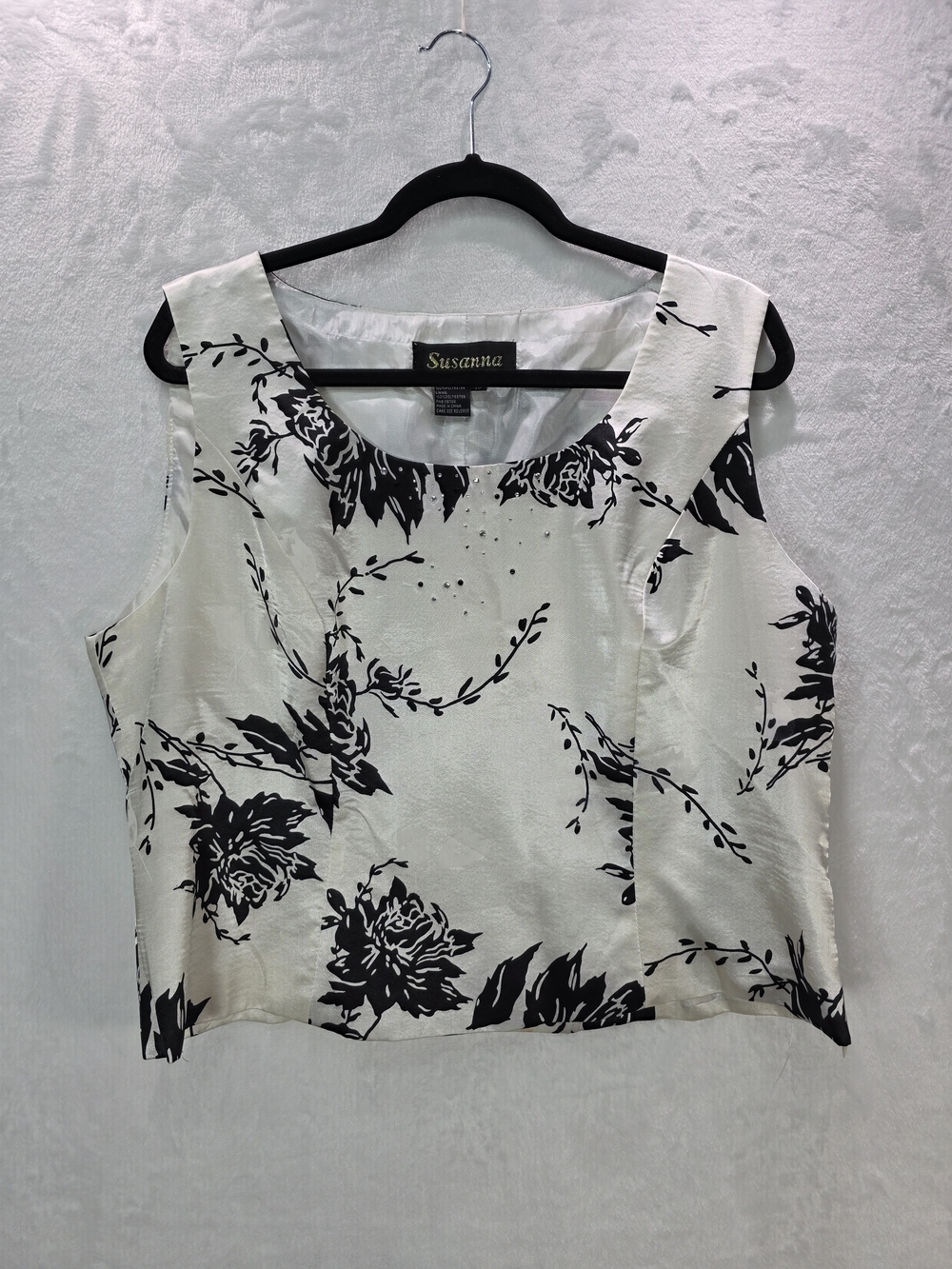 Black & White Floral Scoop Neck Tank